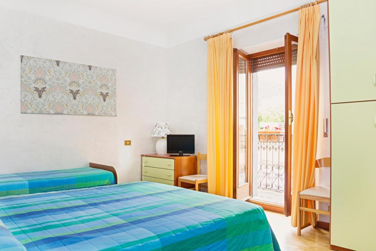 Albergo Centrale Сканно Екстер'єр фото
