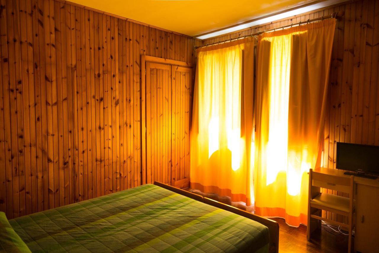 Albergo Centrale Сканно Екстер'єр фото